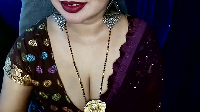Snapshot of QUEEN_SAKHI- chatting on 04-26-26, 03:32 QUEEN SAKHI- online show from 04-26-26, 03:32