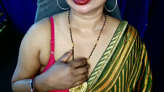 Snapshot of QUEEN_SAKHI- chatting on 05-02-26, 03:50 QUEEN SAKHI- online show from 05-02-26, 03:50