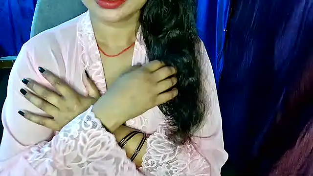 Snapshot of QUEEN_SAKHI- chatting on 05-20-26, 05:52 QUEEN SAKHI- online show from 05-20-26, 05:52