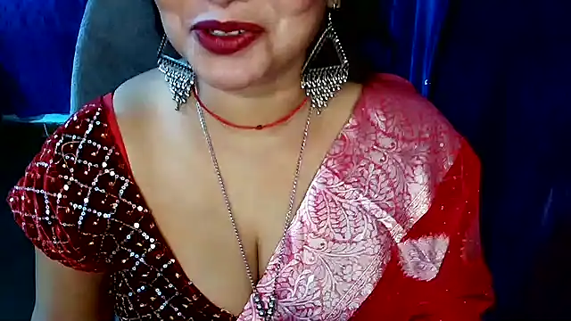 Snapshot of QUEEN_SAKHI- chatting on 05-26-26, 06:48 QUEEN SAKHI- online show from 05-26-26, 06:48