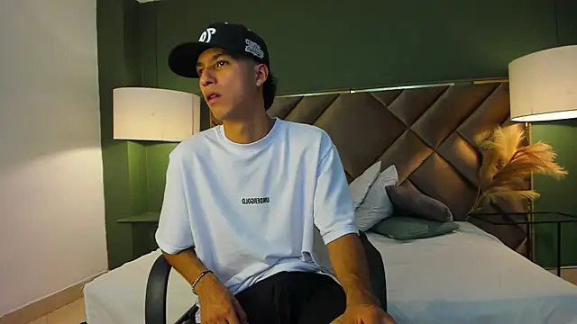 Marcus Jeron online show from 10-12-25, 04:11