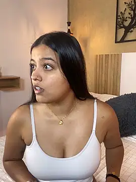 Camila Bustamante online show from 09-16-25, 02:18