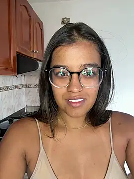 Camila Bustamante online show from 03-27-26, 04:18