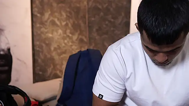 Thiago Valente online show from 10-21-25, 12:50