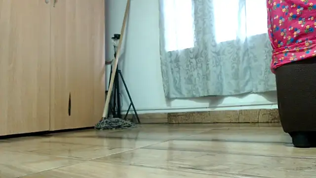 sarah aguilar online show from 04-18-26, 07:58