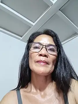 Snapshot of ImYourWoman_55 chatting on 06-20-26, 03:31 ImYourWoman 55 online show from 06-20-26, 03:31