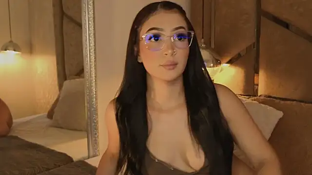 scarlethlux online show from 06-18-26, 05:51