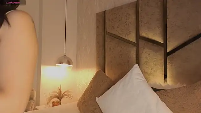 scarlethlux online show from 07-21-26, 06:16