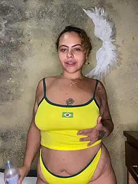 Chloe Leaozinho online show from 04-29-26, 12:42