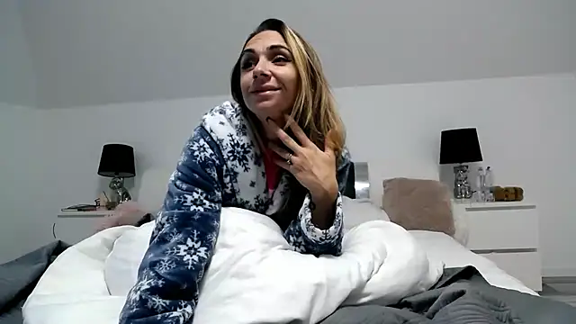 ArabianMalikah online show from 11-10-25, 05:28