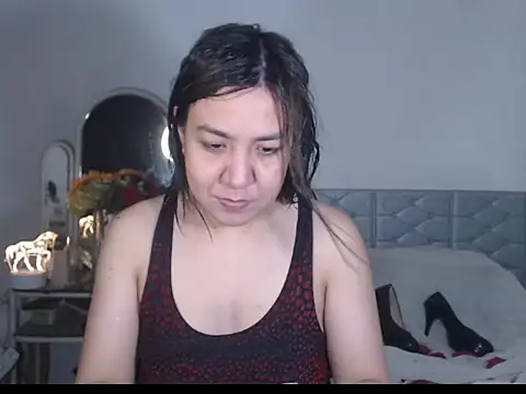 Snapshot of stellahugeX chatting on 10-13-25, 11:21 stellahugeX online show from 10-13-25, 11:21