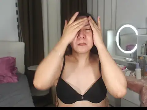 stellahugeX online show from 02-21-26, 08:10