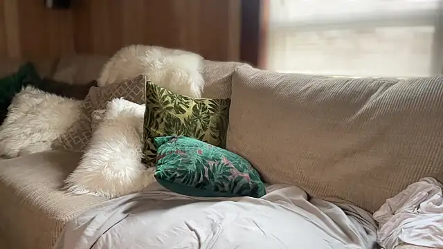 PefectNipz online show from 09-17-25, 04:08