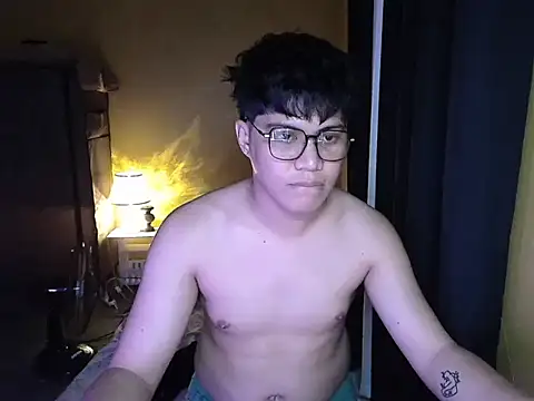 Lowel Smith online show from 09-21-25, 02:40