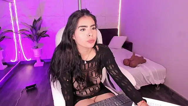 LovelyEyesx online show from 12-21-25, 12:23