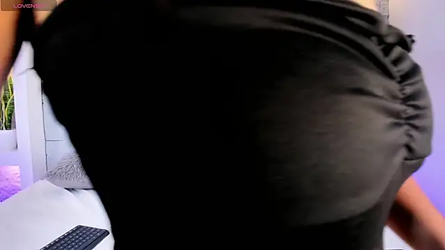 LovelyEyesx online show from 03-29-26, 11:54