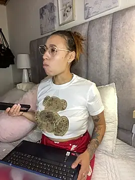 juliana-mancini online show from 03-31-26, 11:27