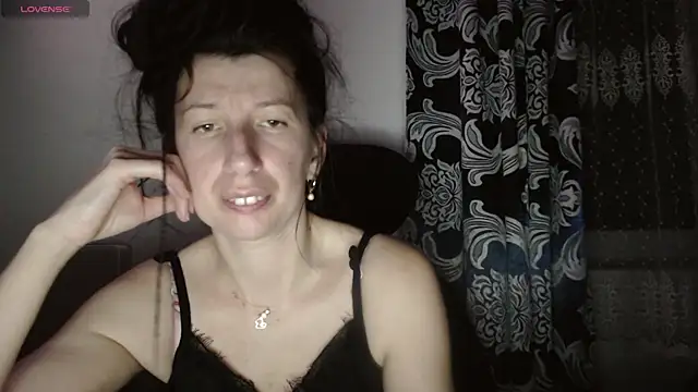 RosieHayes online show from 11-26-25, 09:16