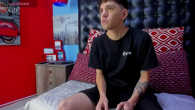 Matteo12  online show from 09-09-25, 04:39