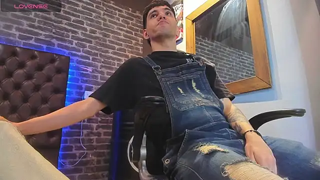 Matteo12  online show from 10-07-25, 03:58