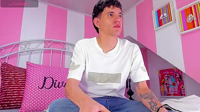 Matteo12  online show from 10-08-25, 09:12