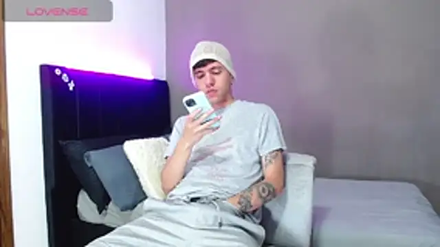 Matteo12  online show from 03-11-26, 10:38