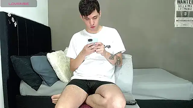 Matteo12  online show from 03-24-26, 04:39