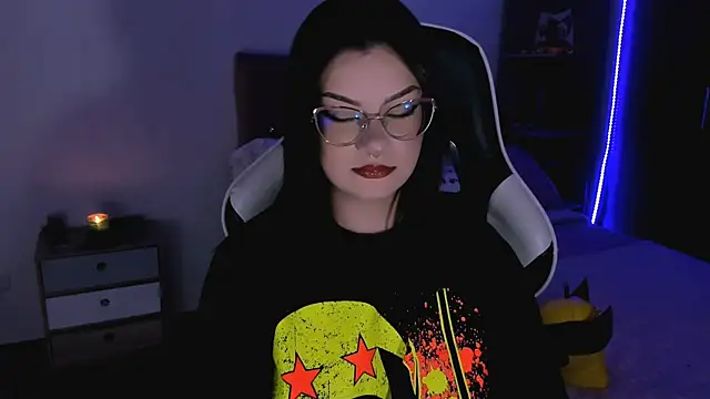 OphelianaRose33 online show from 09-26-25, 10:14