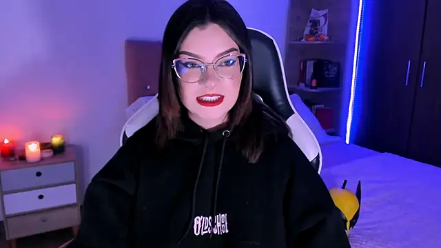 OphelianaRose33 online show from 10-25-25, 11:10