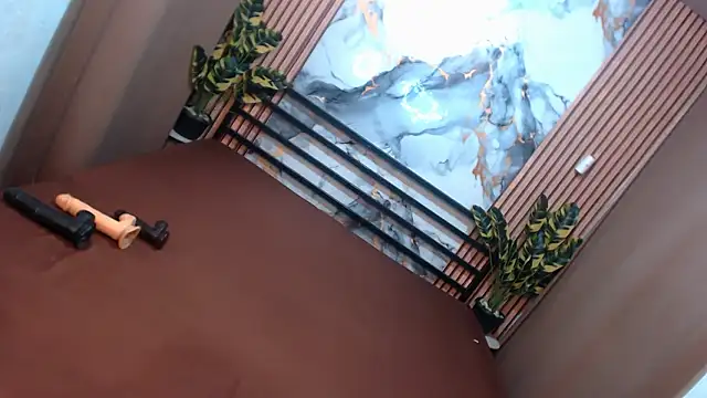 yvonmagrgarettxx online show from 03-09-26, 07:29