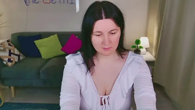 love me  tonight  online show from 11-23-25, 11:48