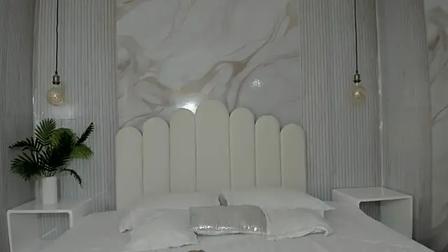 luna hot ass online show from 12-05-25, 03:30