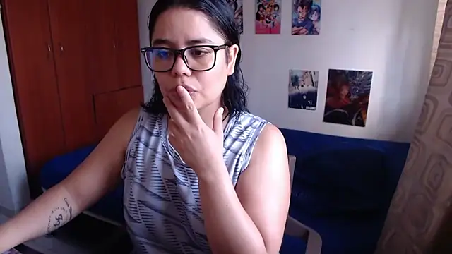 Snapshot of saenz_eymi chatting on 09-19-25, 07:25 saenz eymi online show from 09-19-25, 07:25