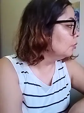 Snapshot of saenz_eymi chatting on 04-24-26, 10:56 saenz eymi online show from 04-24-26, 10:56