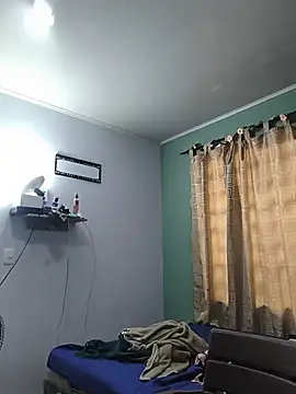 Snapshot of saenz_eymi chatting on 06-11-26, 05:00 saenz eymi online show from 06-11-26, 05:00