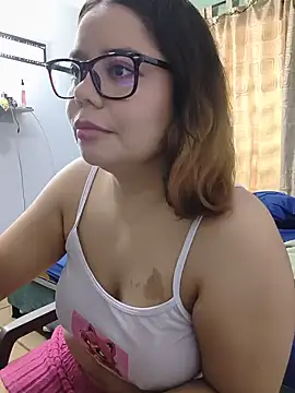 Snapshot of saenz_eymi chatting on 06-22-26, 03:53 saenz eymi online show from 06-22-26, 03:53