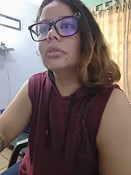 Snapshot of saenz_eymi chatting on 06-29-26, 03:45 saenz eymi online show from 06-29-26, 03:45