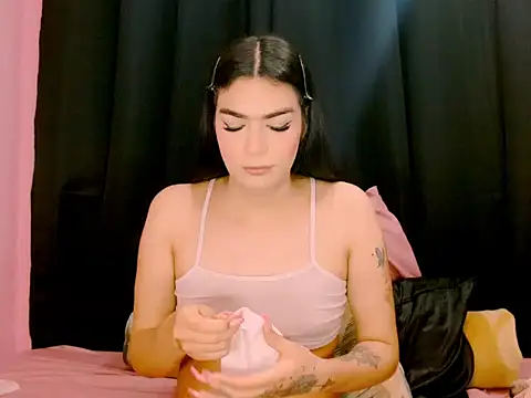 Snapshot of _crystal23_ chatting on 01-10-26, 03:52 crystal23 online show from 01-10-26, 03:52