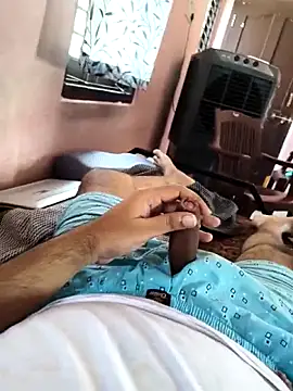 Snapshot of Yourslovingdick chatting on 11-05-25, 07:41 Yourslovingdick online show from 11-05-25, 07:41