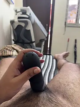 Snapshot of Yourslovingdick chatting on 07-28-26, 10:21 Yourslovingdick online show from 07-28-26, 10:21