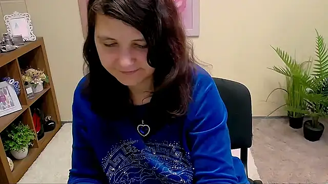 Snapshot of TwoBigSuns chatting on 03-02-26, 08:10 TwoBigSuns online show from 03-02-26, 08:10