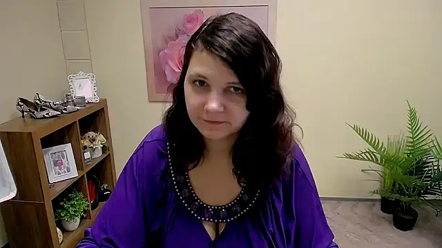 Snapshot of TwoBigSuns chatting on 03-04-26, 08:20 TwoBigSuns online show from 03-04-26, 08:20