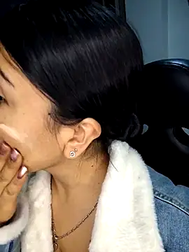 Aniajoness  online show from 11-18-25, 03:34