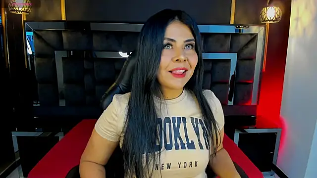 Aniajoness  online show from 04-18-26, 04:16