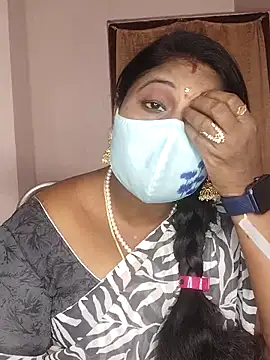 Snapshot of telugu_Geetha30 chatting on 10-15-25, 07:19 telugu Geetha30 online show from 10-15-25, 07:19