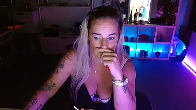 Mrs-Aurora online show from 09-29-25, 06:57