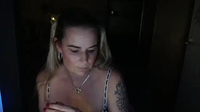 Mrs-Aurora online show from 03-25-26, 10:38