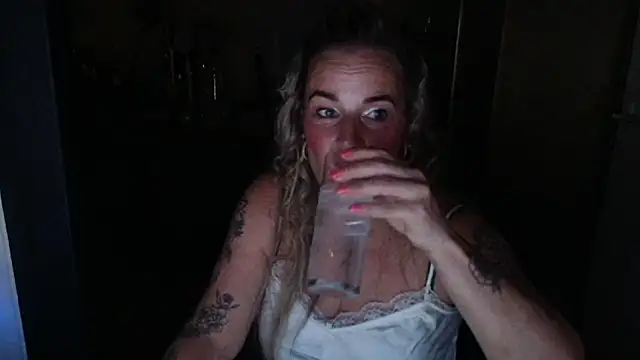 Mrs-Aurora online show from 05-09-26, 09:42