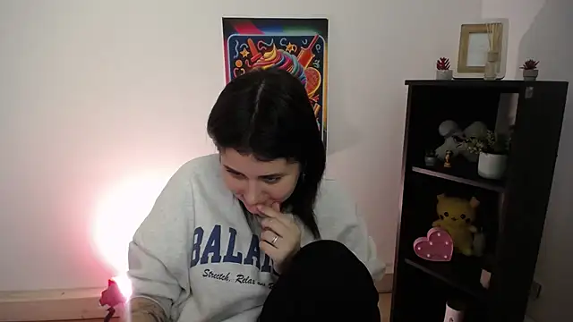 Katrin kiss  online show from 10-07-25, 12:35