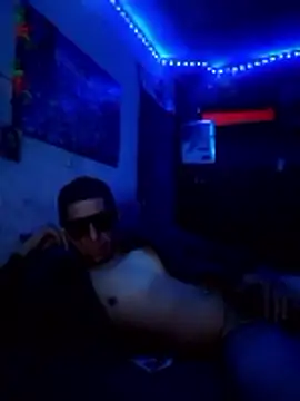 Snapshot of Juniorharo1982 chatting on 02-07-26, 09:24 Juniorharo1982 online show from 02-07-26, 09:24